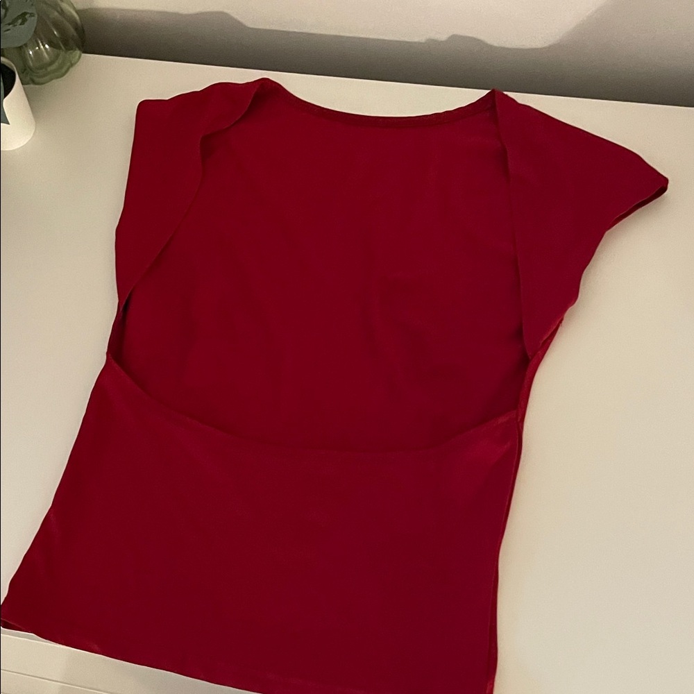 backless red top - Picture 3 of 3